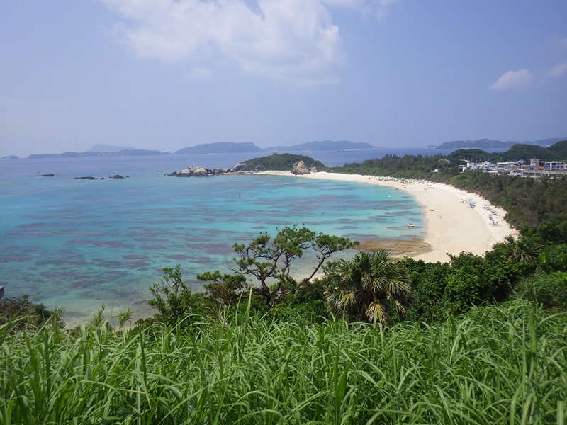 4. Overview of Aharen beach in Tokashiki Island